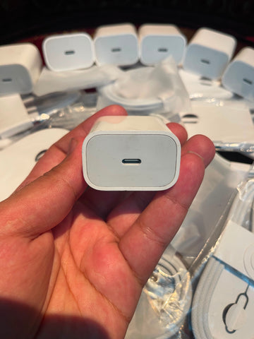 Original Apple 20W Adapter image 1